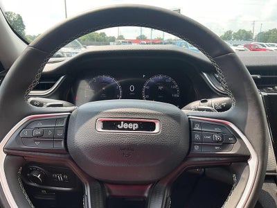 2023 Jeep Grand Cherokee Laredo 4x4