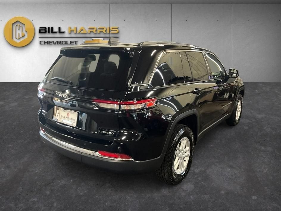 2023 Jeep Grand Cherokee Laredo 4x4