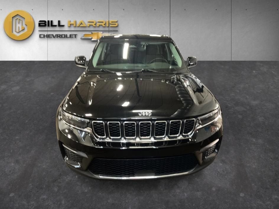 2023 Jeep Grand Cherokee Laredo 4x4