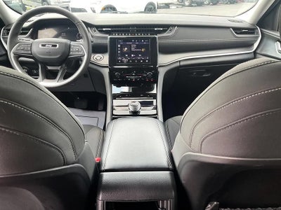 2023 Jeep Grand Cherokee Laredo 4x4