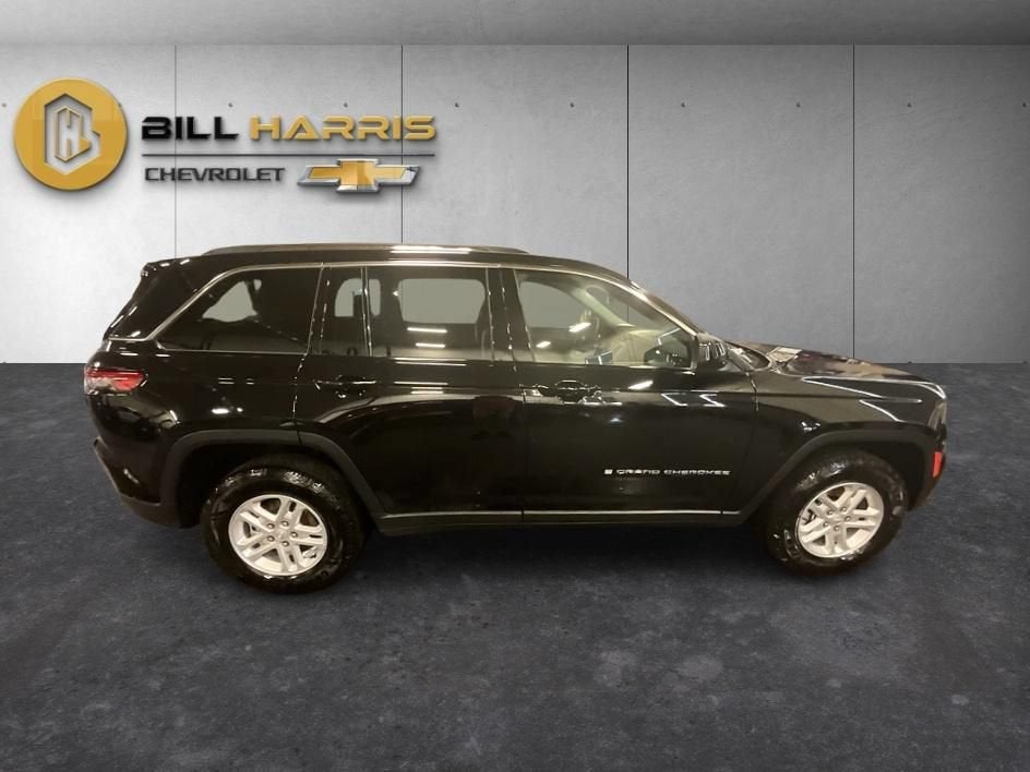 2023 Jeep Grand Cherokee Laredo 4x4