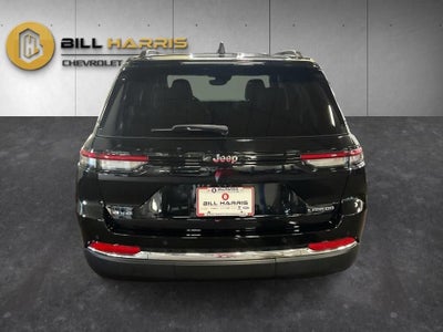 2023 Jeep Grand Cherokee Laredo 4x4