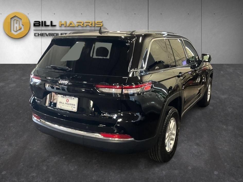 2023 Jeep Grand Cherokee Laredo 4x4
