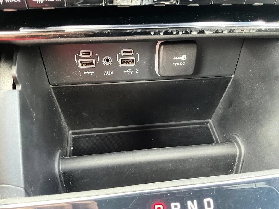 2023 Jeep Grand Cherokee Laredo 4x4