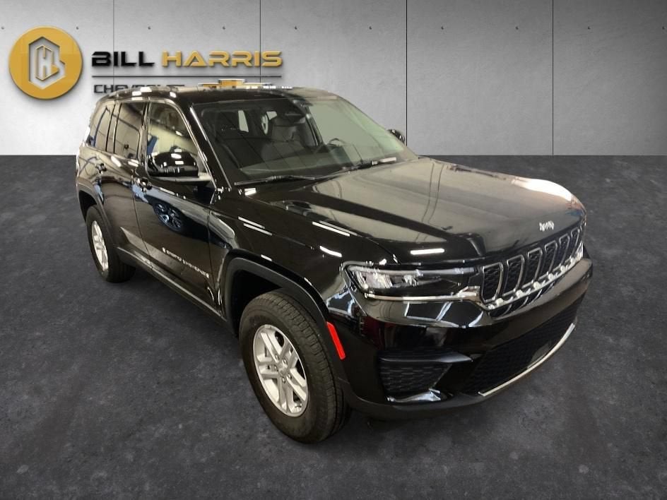 2023 Jeep Grand Cherokee Laredo 4x4