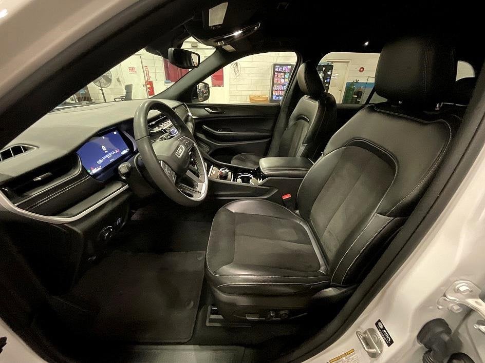 2023 Jeep Grand Cherokee Altitude 4x4