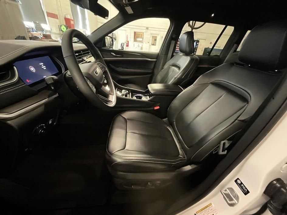 2025 Jeep Grand Cherokee Limited 4x4