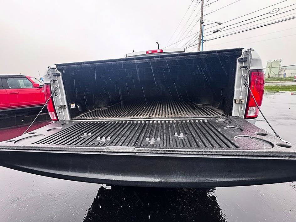 2017 RAM 1500 Big Horn Crew Cab 4x4 5'7" Box