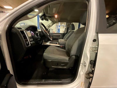 2018 RAM 1500 Big Horn Crew Cab 4x4 5'7" Box