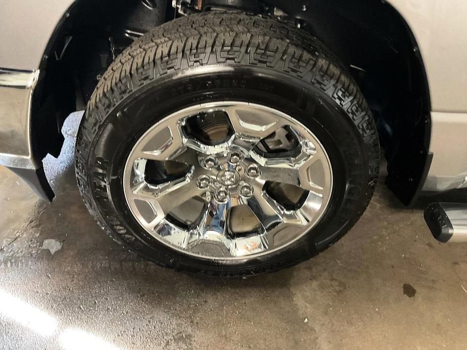 2022 RAM 1500 Big Horn Crew Cab 4x4 5'7" Box