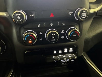2022 RAM 1500 Big Horn Crew Cab 4x4 5'7" Box