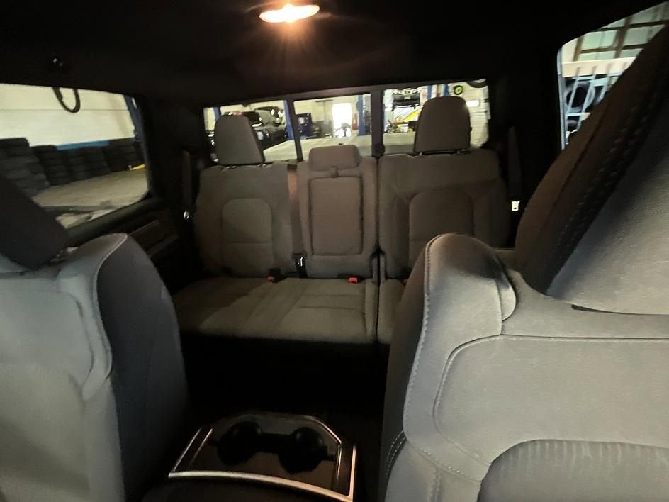 2022 RAM 1500 Big Horn Crew Cab 4x4 5'7" Box