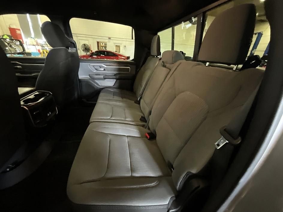 2022 RAM 1500 Big Horn Crew Cab 4x4 5'7" Box