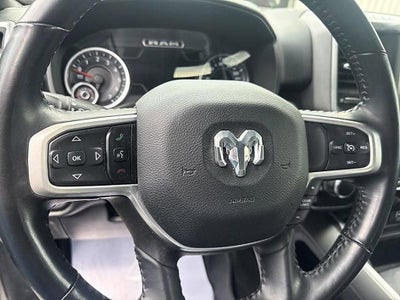 2022 RAM 1500 Big Horn Crew Cab 4x4 5'7" Box