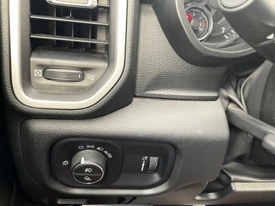 2023 RAM 1500 Big Horn Crew Cab 4x4 5'7" Box