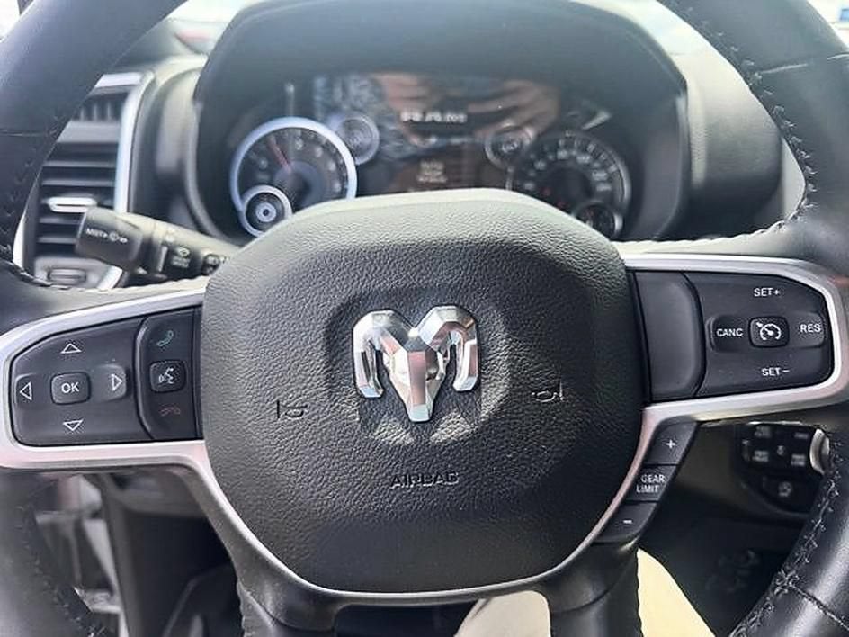 2023 RAM 1500 Big Horn Crew Cab 4x4 5'7" Box