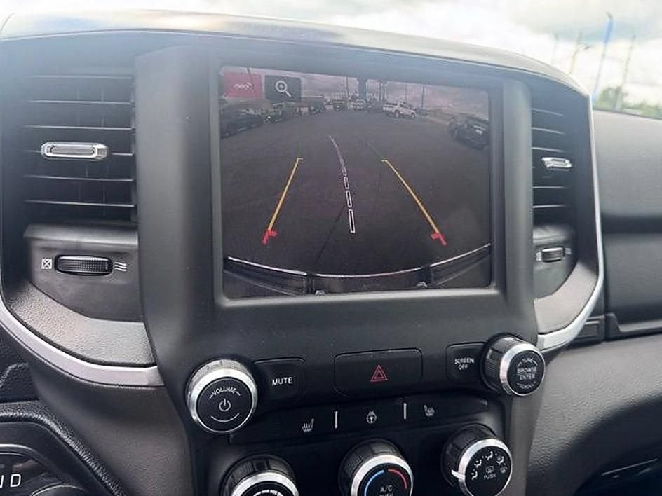 2023 RAM 1500 Big Horn Crew Cab 4x4 5'7" Box