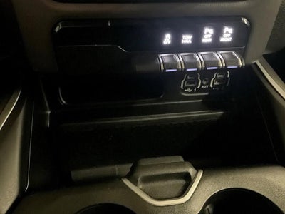 2020 RAM 1500 Big Horn Quad Cab 4x4 6'4" Box