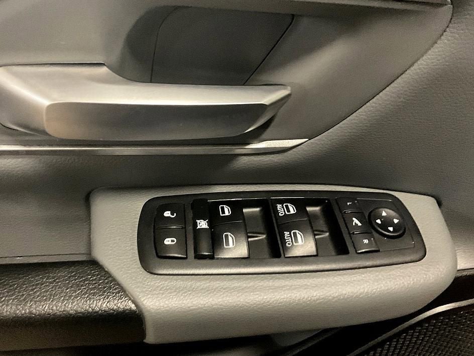 2020 RAM 1500 Big Horn Quad Cab 4x4 6'4" Box