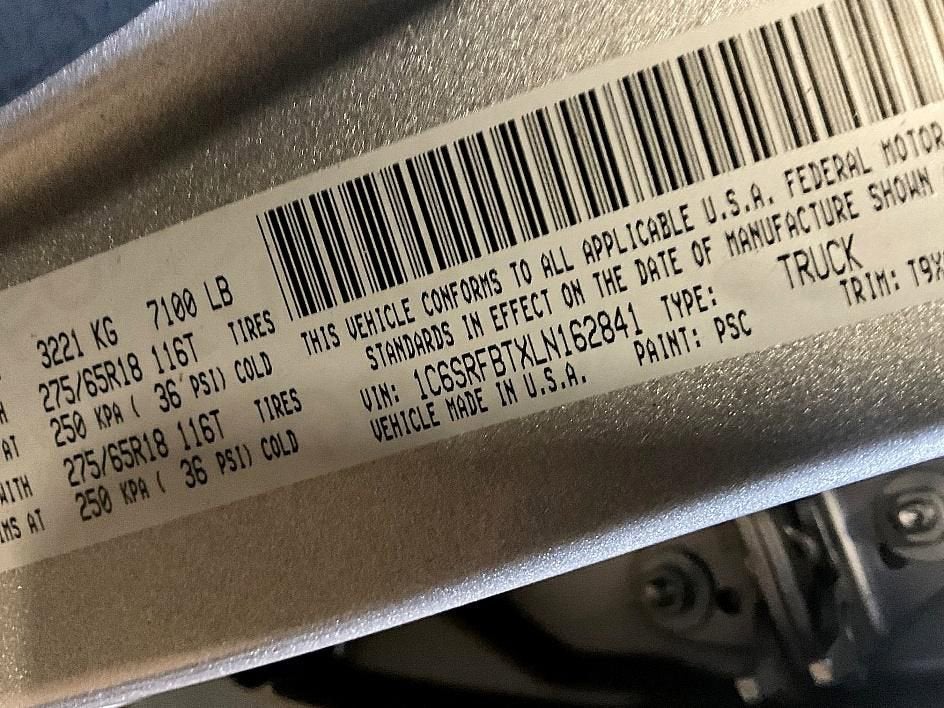 2020 RAM 1500 Big Horn Quad Cab 4x4 6'4" Box