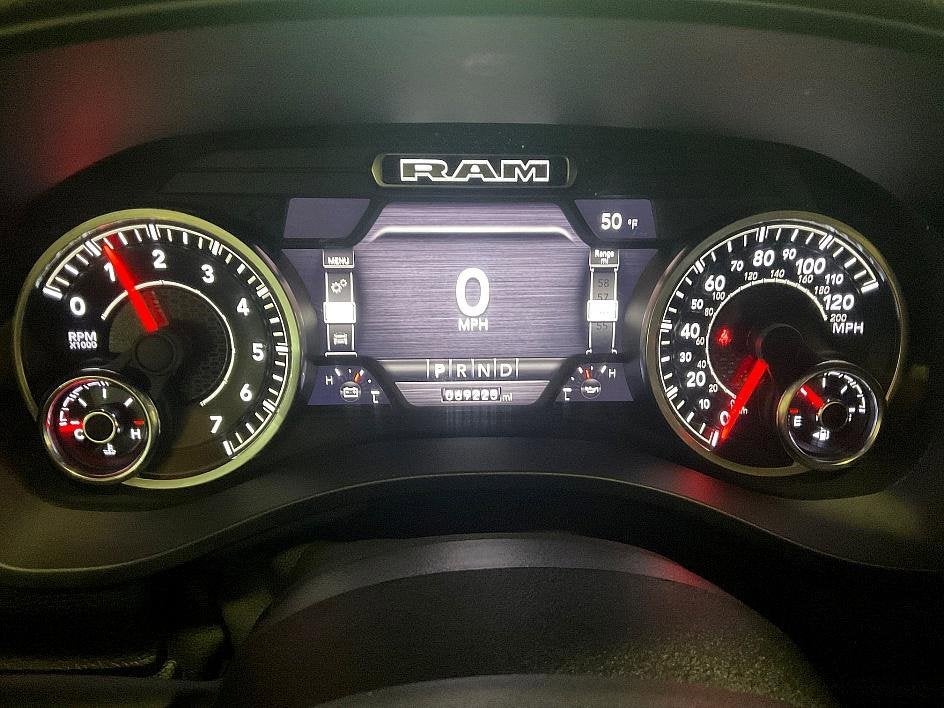 2020 RAM 1500 Big Horn Quad Cab 4x4 6'4" Box