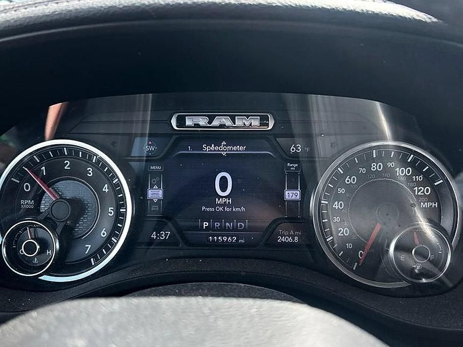 2019 RAM 1500 Laramie Crew Cab 4x4 5'7" Box