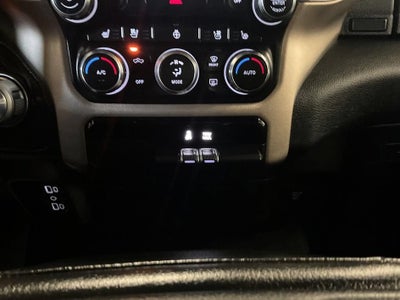 2019 RAM 1500 Laramie Crew Cab 4x4 5'7" Box