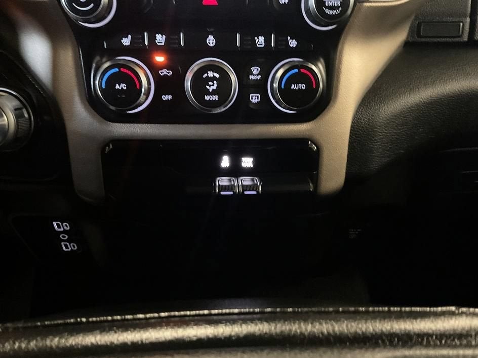 2019 RAM 1500 Laramie Crew Cab 4x4 5'7" Box