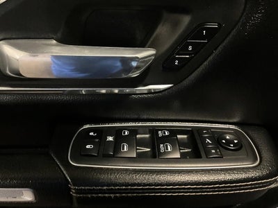 2019 RAM 1500 Laramie Crew Cab 4x4 5'7" Box
