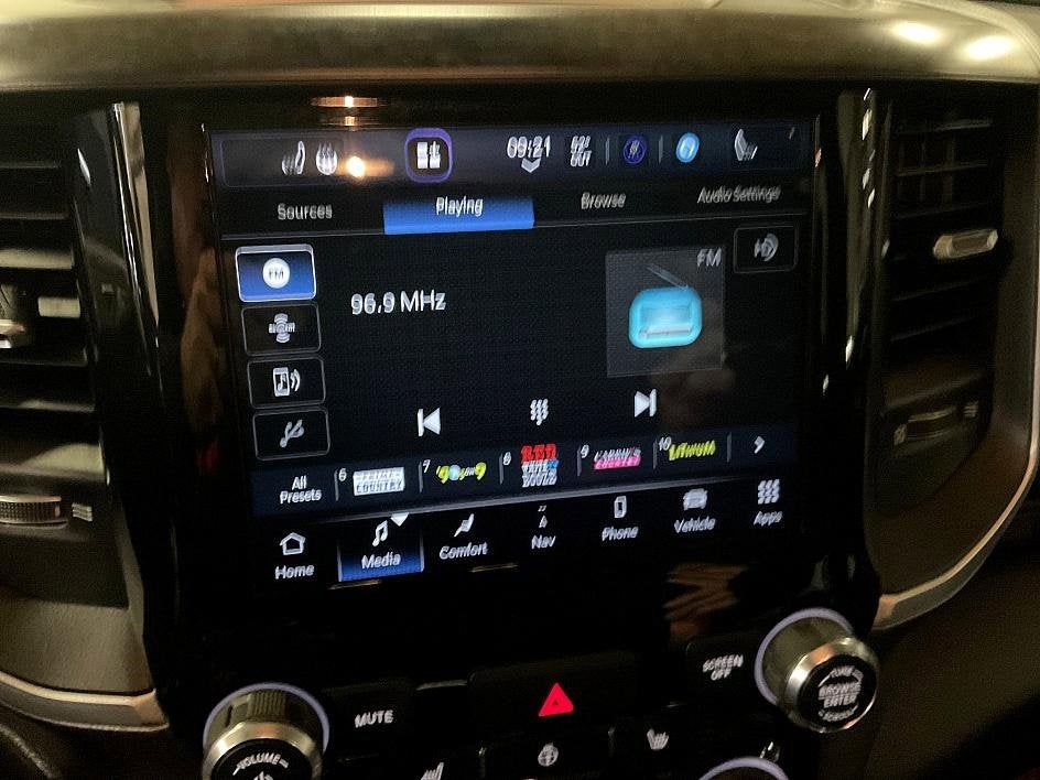 2022 RAM 1500 Big Horn Crew Cab 4x4 6'4" Box