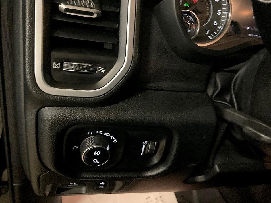 2022 RAM 1500 Big Horn Crew Cab 4x4 6'4" Box