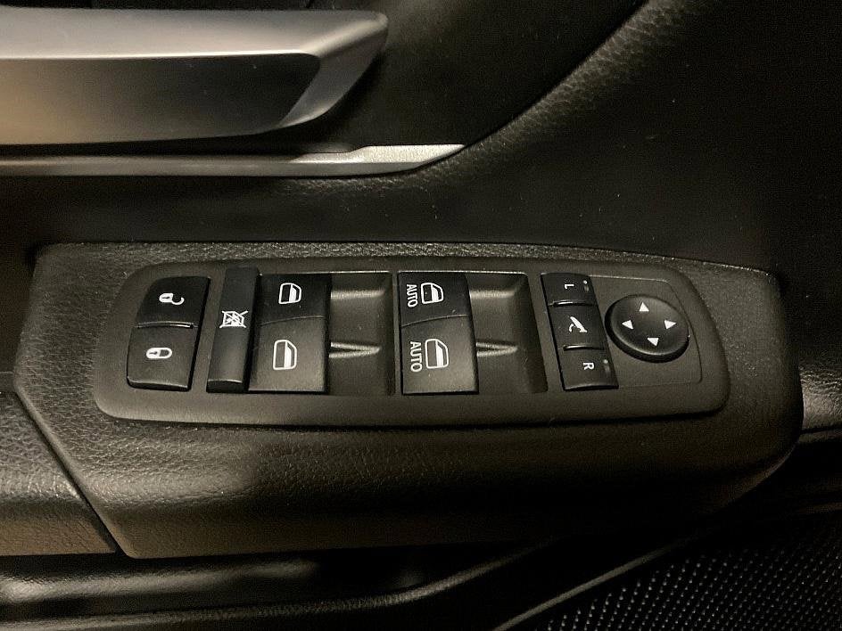 2022 RAM 1500 Big Horn Crew Cab 4x4 6'4" Box