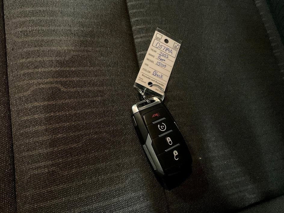 2022 RAM 1500 Big Horn Crew Cab 4x4 6'4" Box