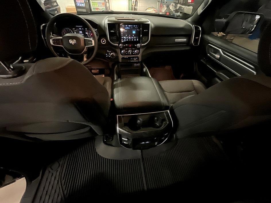 2022 RAM 1500 Big Horn Crew Cab 4x4 6'4" Box