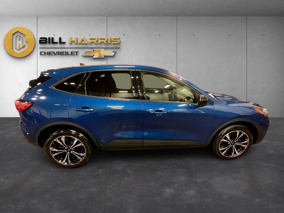 2022 Ford Escape SE Hybrid