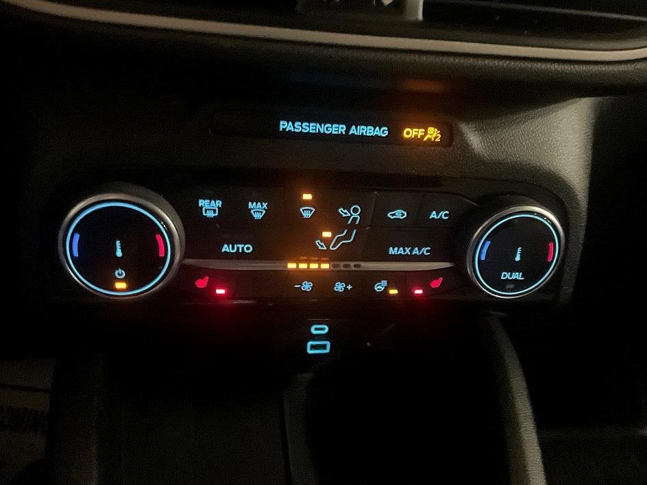 2022 Ford Escape SE Hybrid