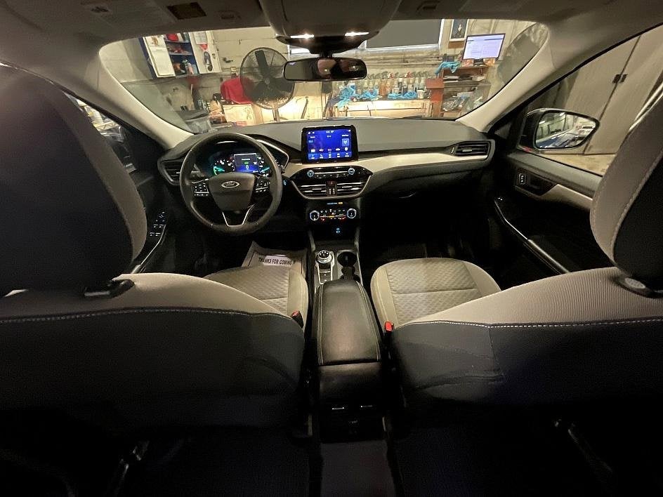 2022 Ford Escape SE Hybrid