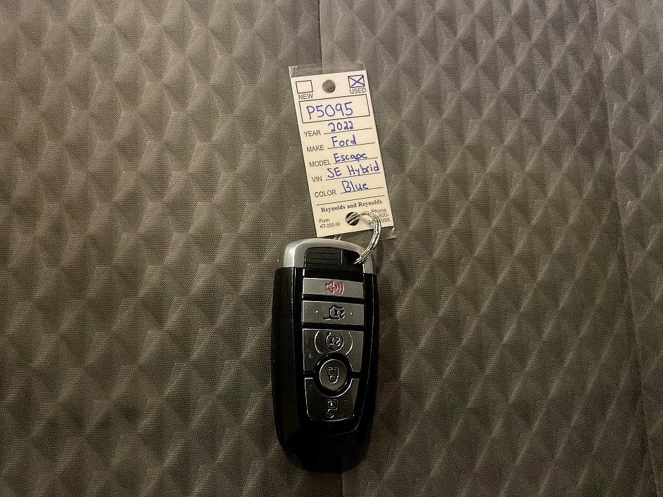 2022 Ford Escape SE Hybrid