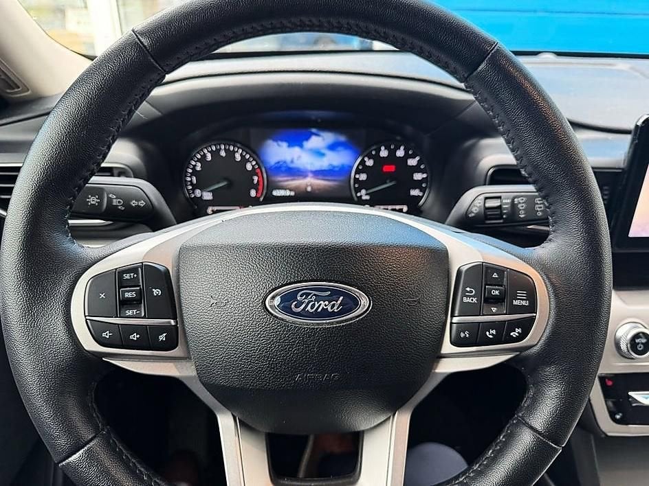 2024 Ford Explorer XLT