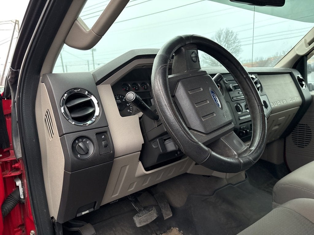 2010 Ford Super Duty F-250 SRW XL