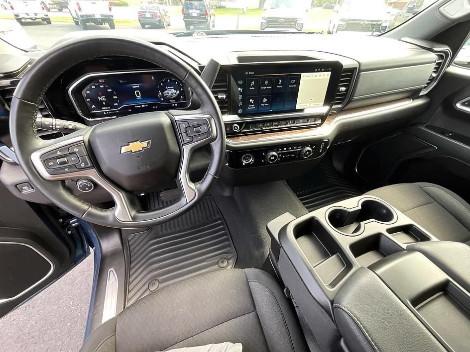 2024 Chevrolet Silverado 1500 LT (2FL)