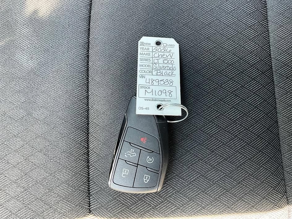 2026 Chevrolet Silverado 1500 LT (2FL)