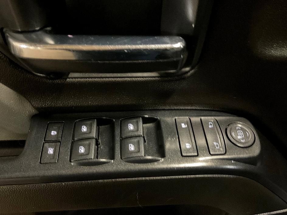 2018 Chevrolet Silverado 1500 Custom