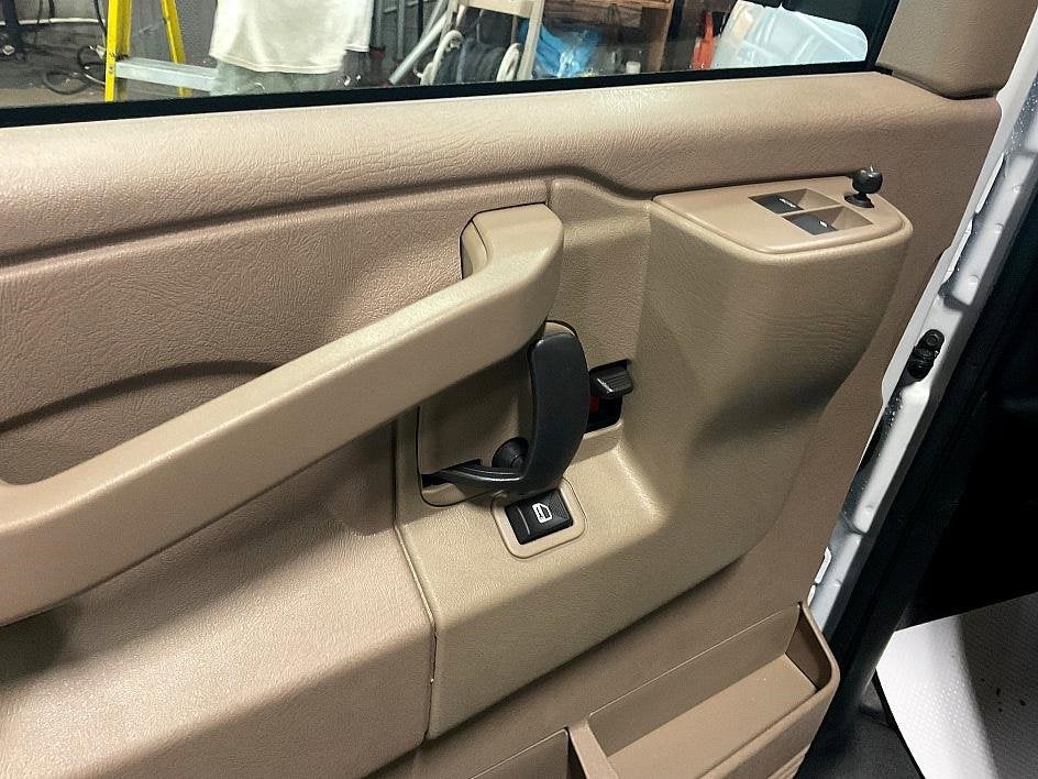 2025 Chevrolet Express Cargo 2500 WT