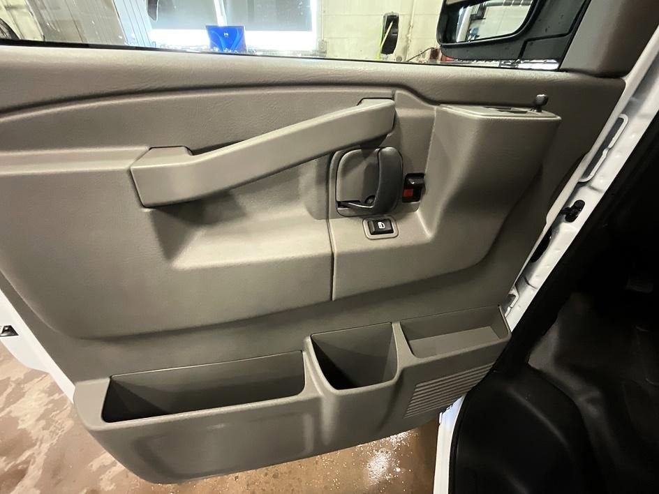 2026 Chevrolet Express Cargo Work Van - Photo 14