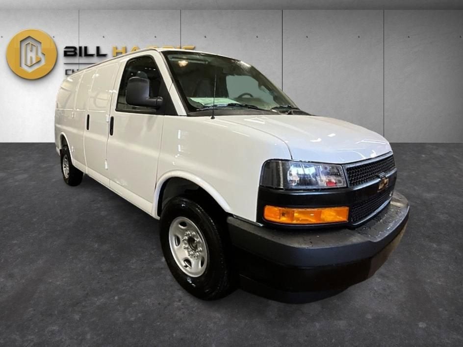2026 Chevrolet Express Cargo Work Van - Photo 9