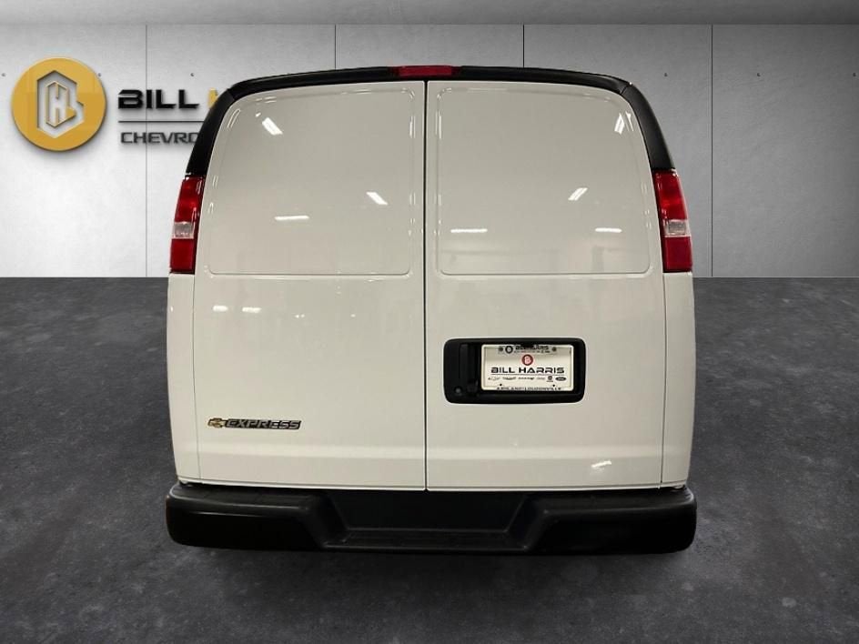2026 Chevrolet Express Cargo WT