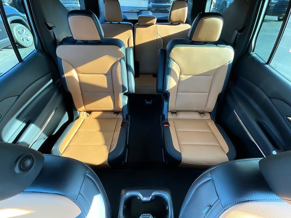 2027 Chevrolet Traverse Z71 - Photo 32
