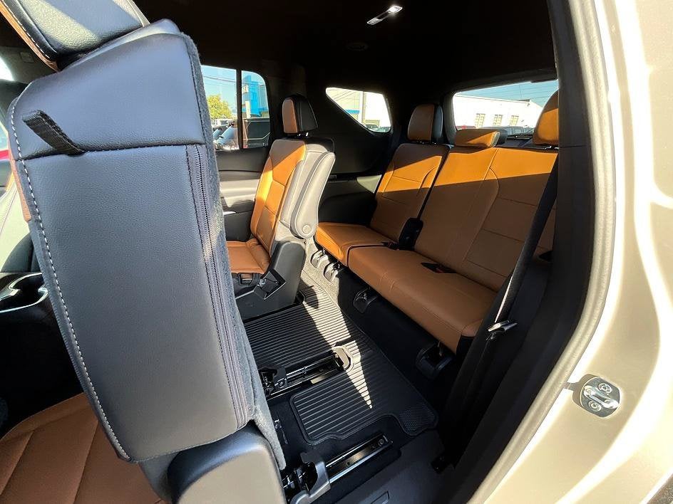 2027 Chevrolet Traverse Z71 - Photo 35