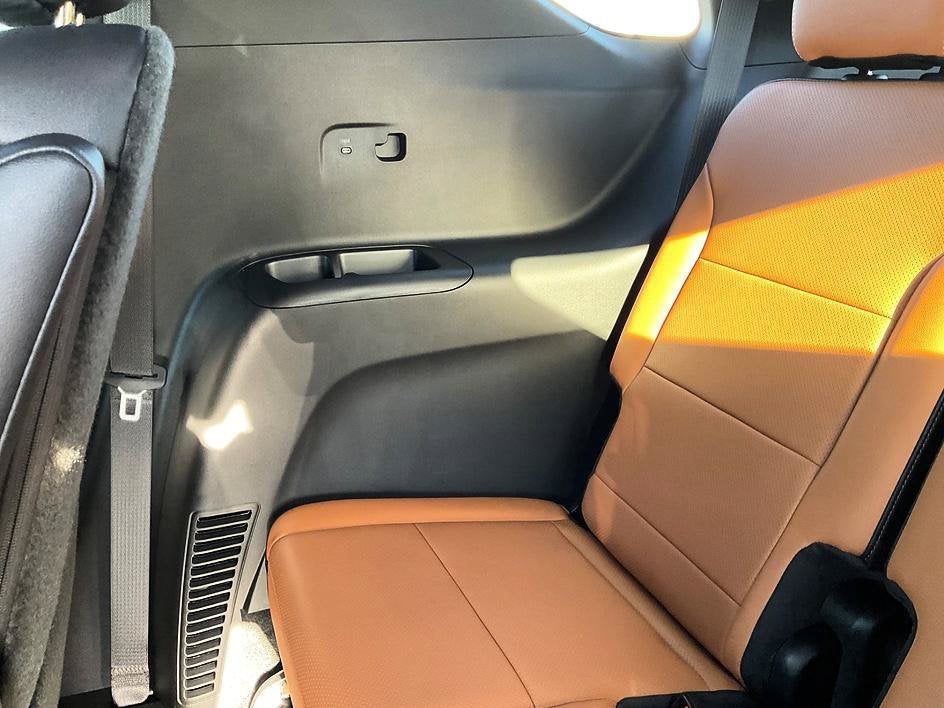 2027 Chevrolet Traverse Z71 - Photo 36